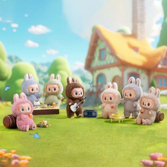 Green Grape Labubu - Picture 2 of 3